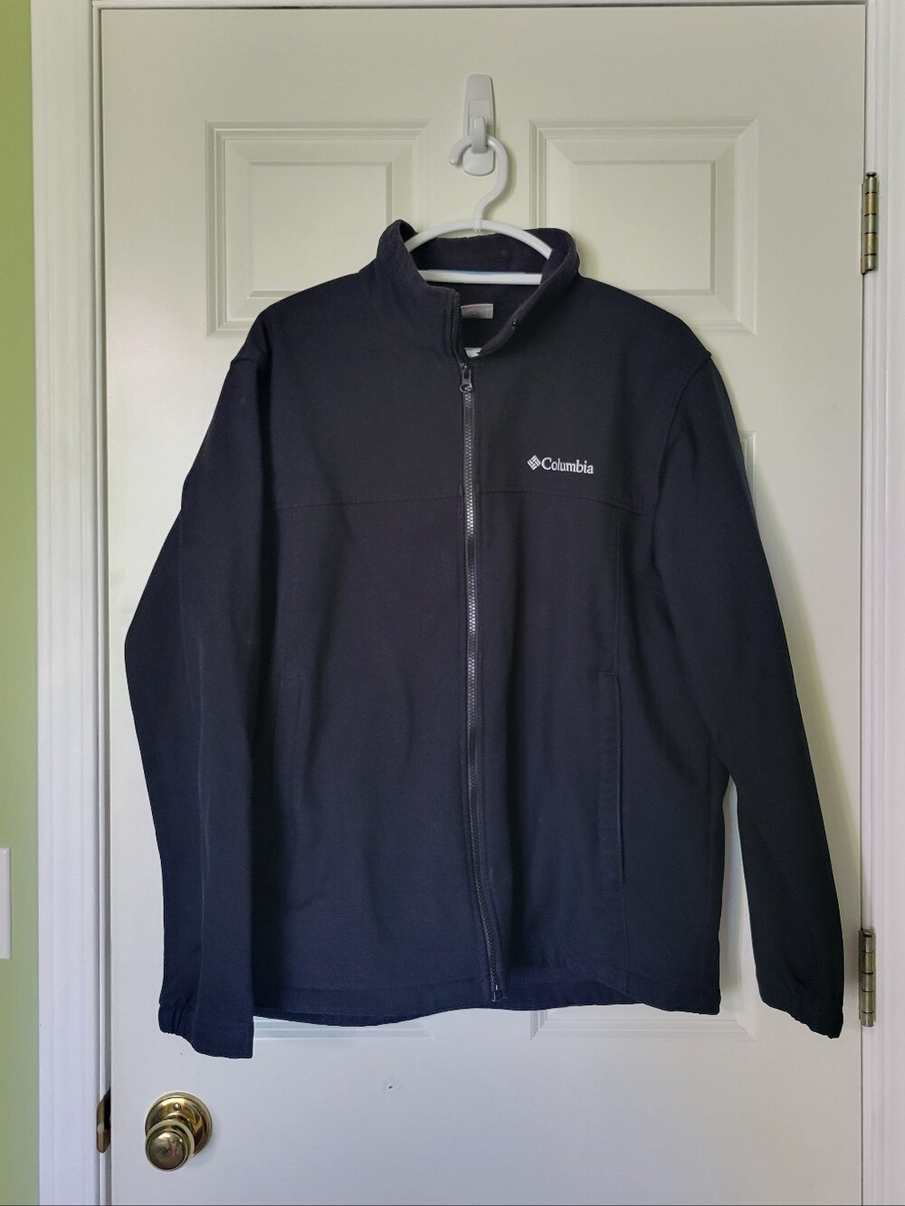 Black Columbia Men's Zip Up Jacket